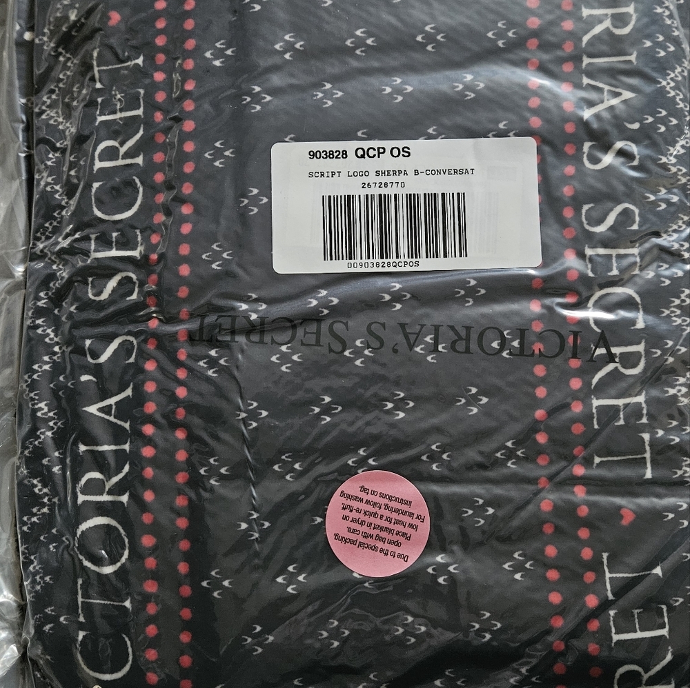 BNIB VICTORIA SECRET BLANKET